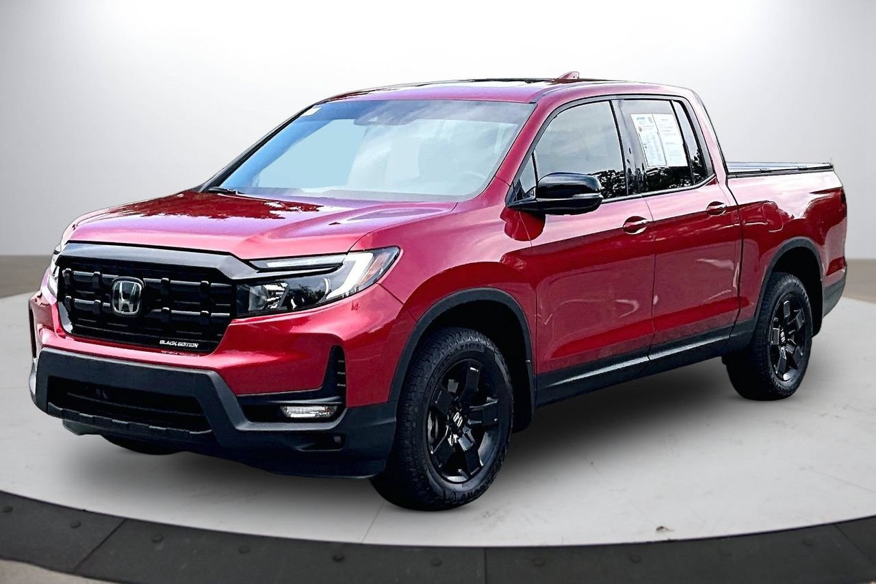 Used 2025 Honda Ridgeline Black Edition image 4
