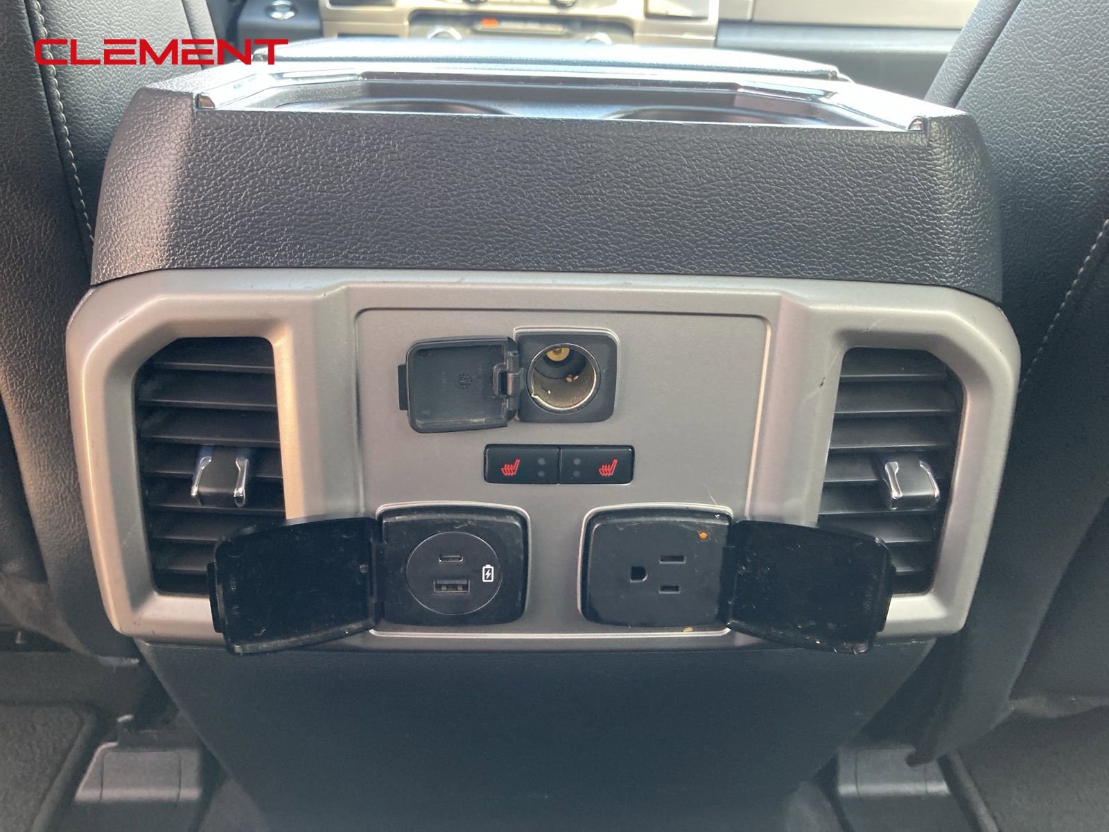 Used 2022 Ford F250 Lariat w/ Black Appearance Pkg image 30