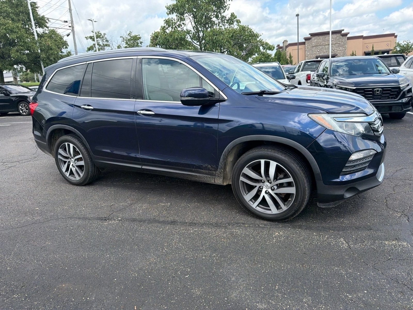 Used 2018 Honda Pilot Elite image 15