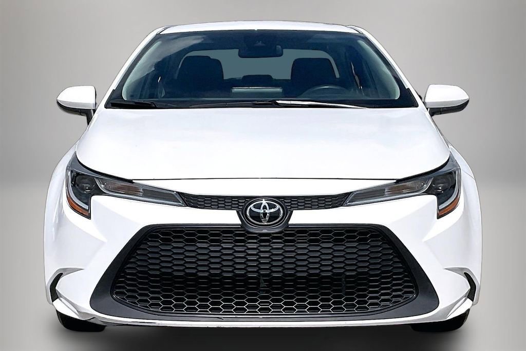 Used 2022 Toyota Corolla LE FWD image 3
