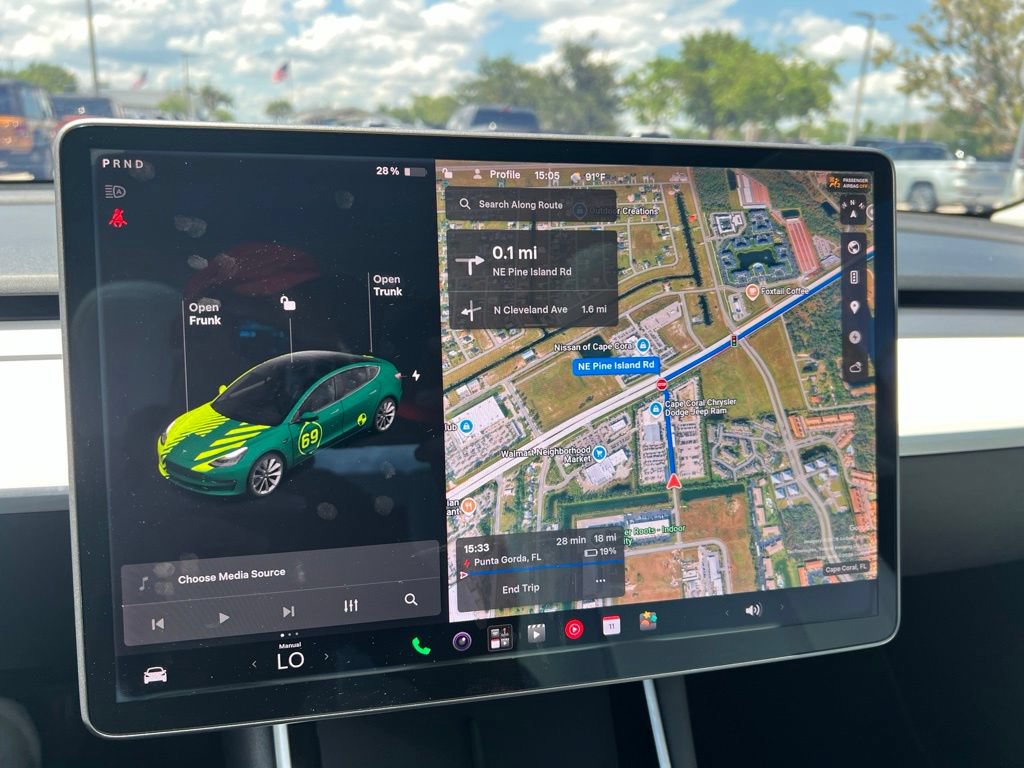 Used 2018 Tesla Model 3 Long Range AWD/4WD image 32