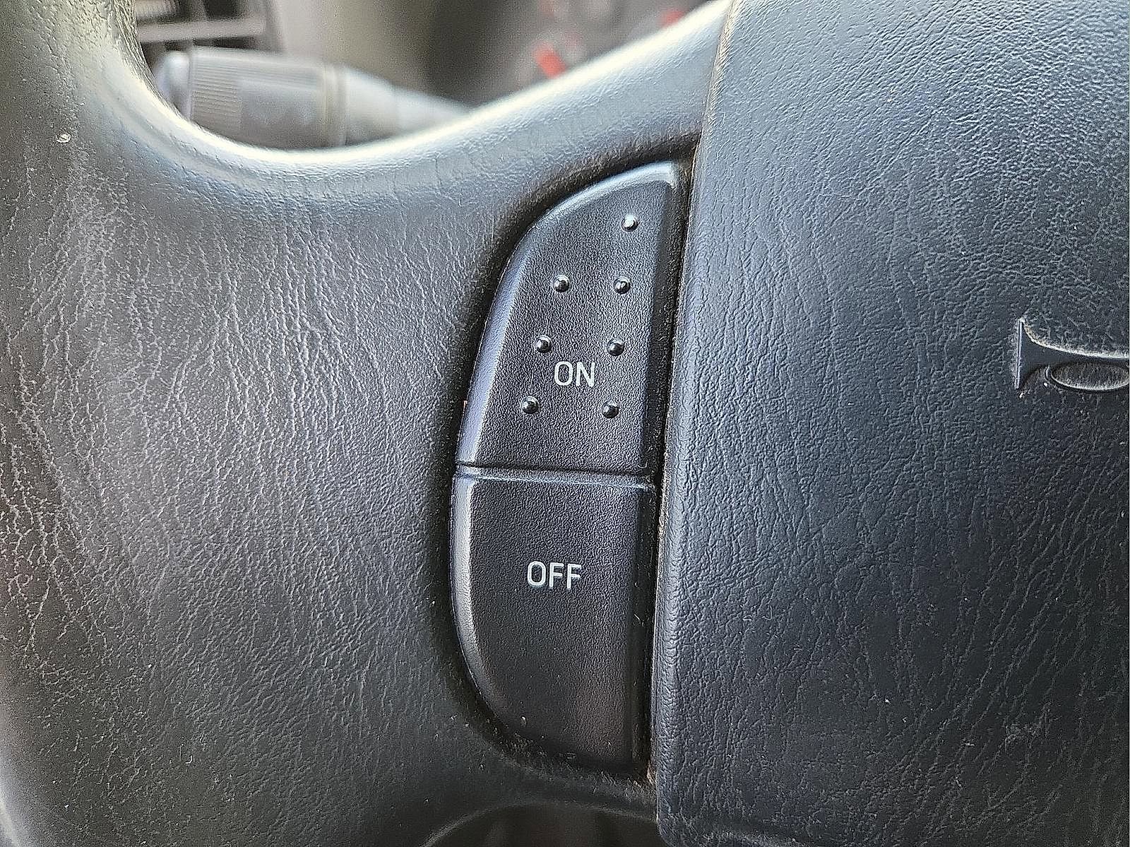 Used 2001 Ford F250 2WD SuperCab Super Duty image 18