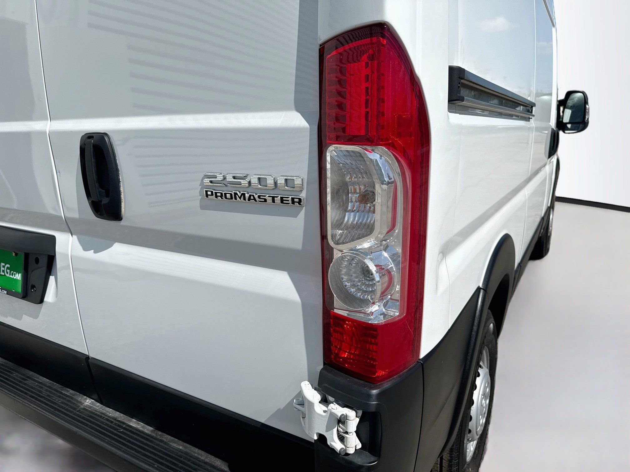 Used 2025 RAM ProMaster 2500 w/ Convenience Group FWD image 29