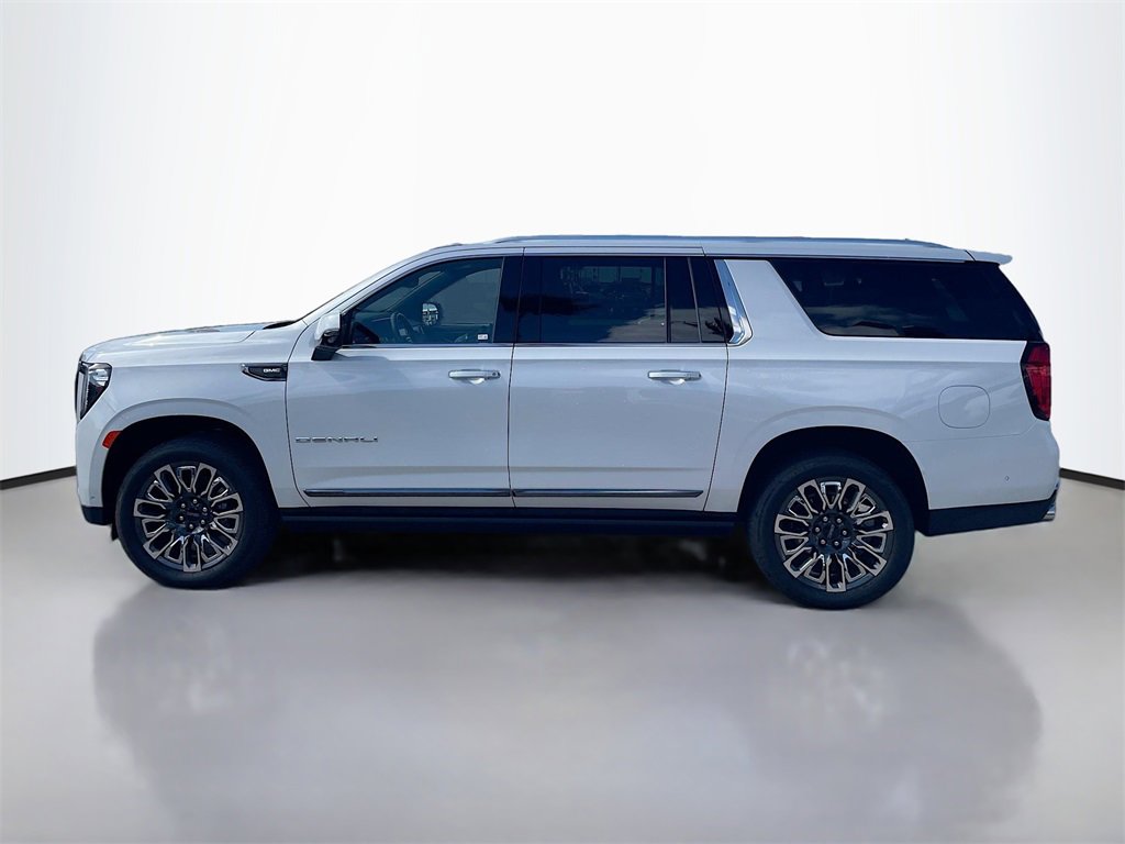 Used 2023 GMC Yukon XL Denali Ultimate image 4