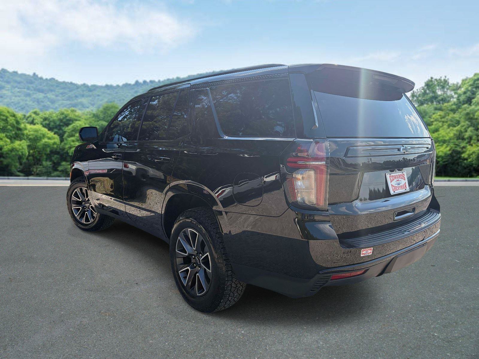 Used 2023 Chevrolet Tahoe Z71 w/ Luxury Package AWD/4WD image 24