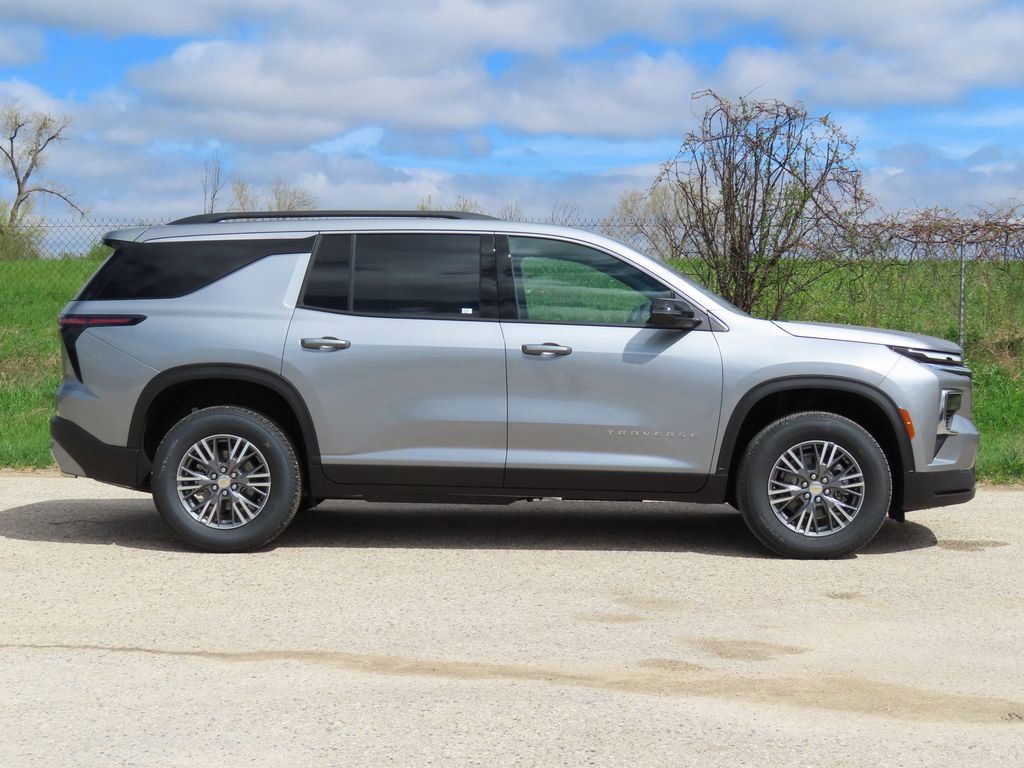New 2026 Chevrolet Traverse LT AWD/4WD image 2
