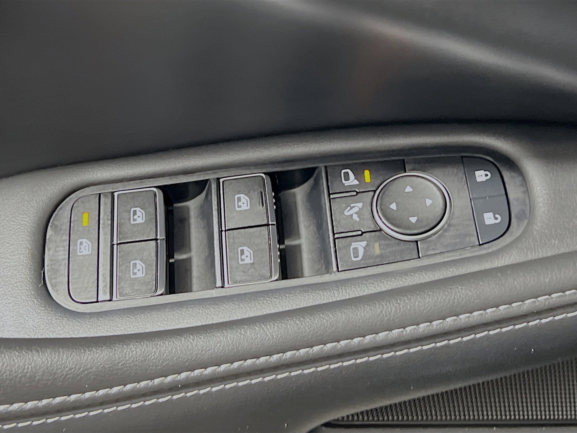 Used 2023 INFINITI QX60 Luxe w/ Cargo Package FWD image 17