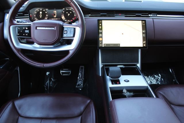 Used 2024 Land Rover Range Rover SE image 4