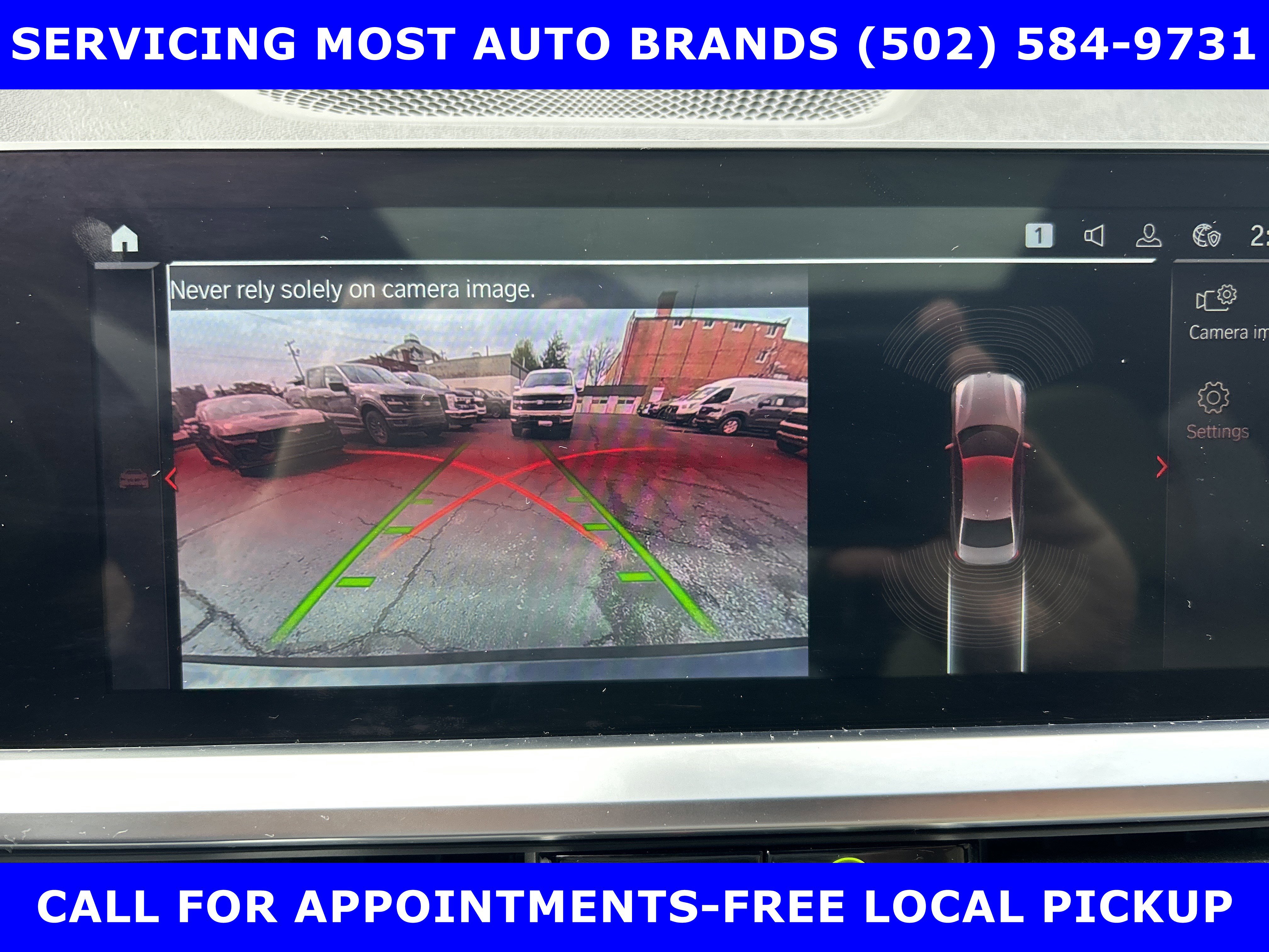 Used 2022 BMW 330i xDrive Sedan w/ Driving Assistance Package image 28