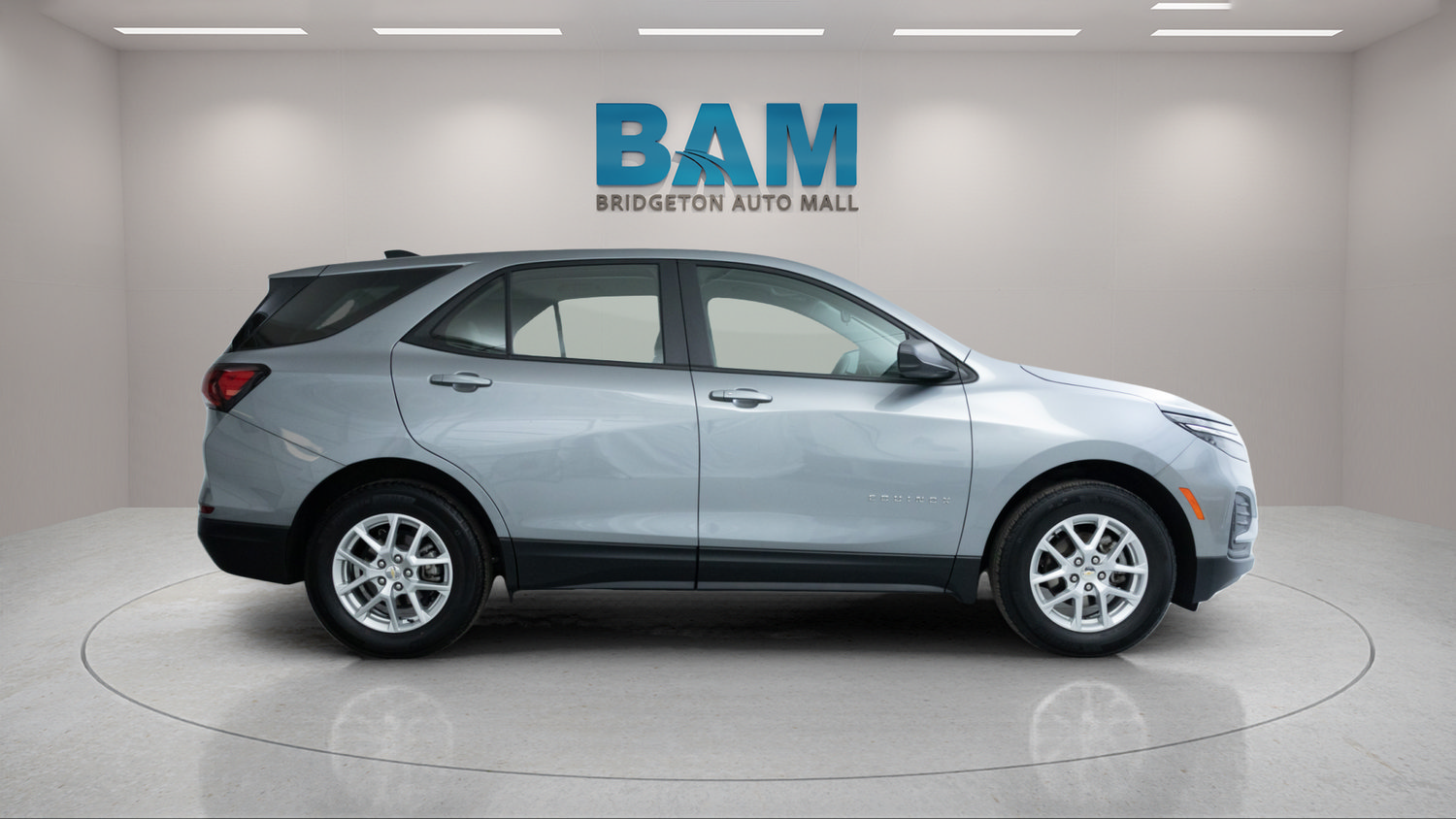 Used 2024 Chevrolet Equinox LS FWD image 8