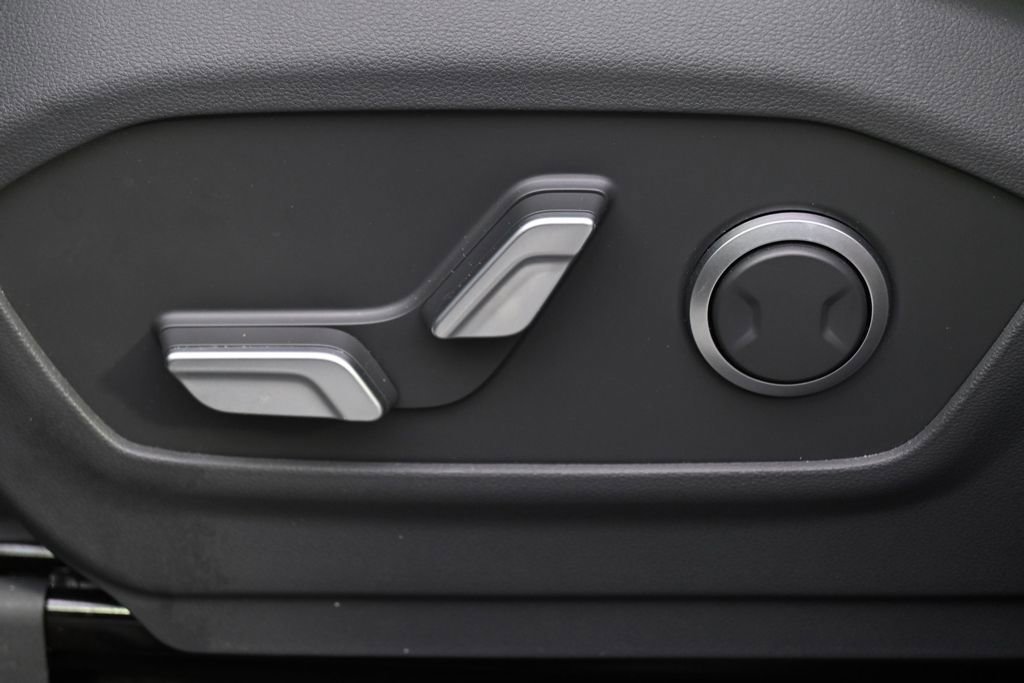 Used 2025 Hyundai Santa Fe SEL image 14