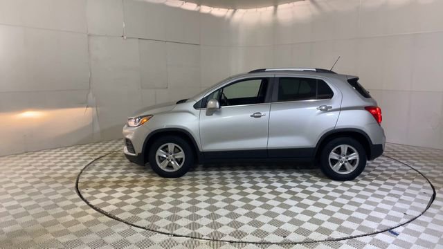 Used 2019 Chevrolet Trax LT w/ LT Convenience Package FWD image 5