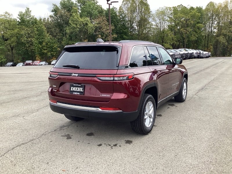 New 2025 Jeep Grand Cherokee Laredo w/ Luxury Tech Group I image 7