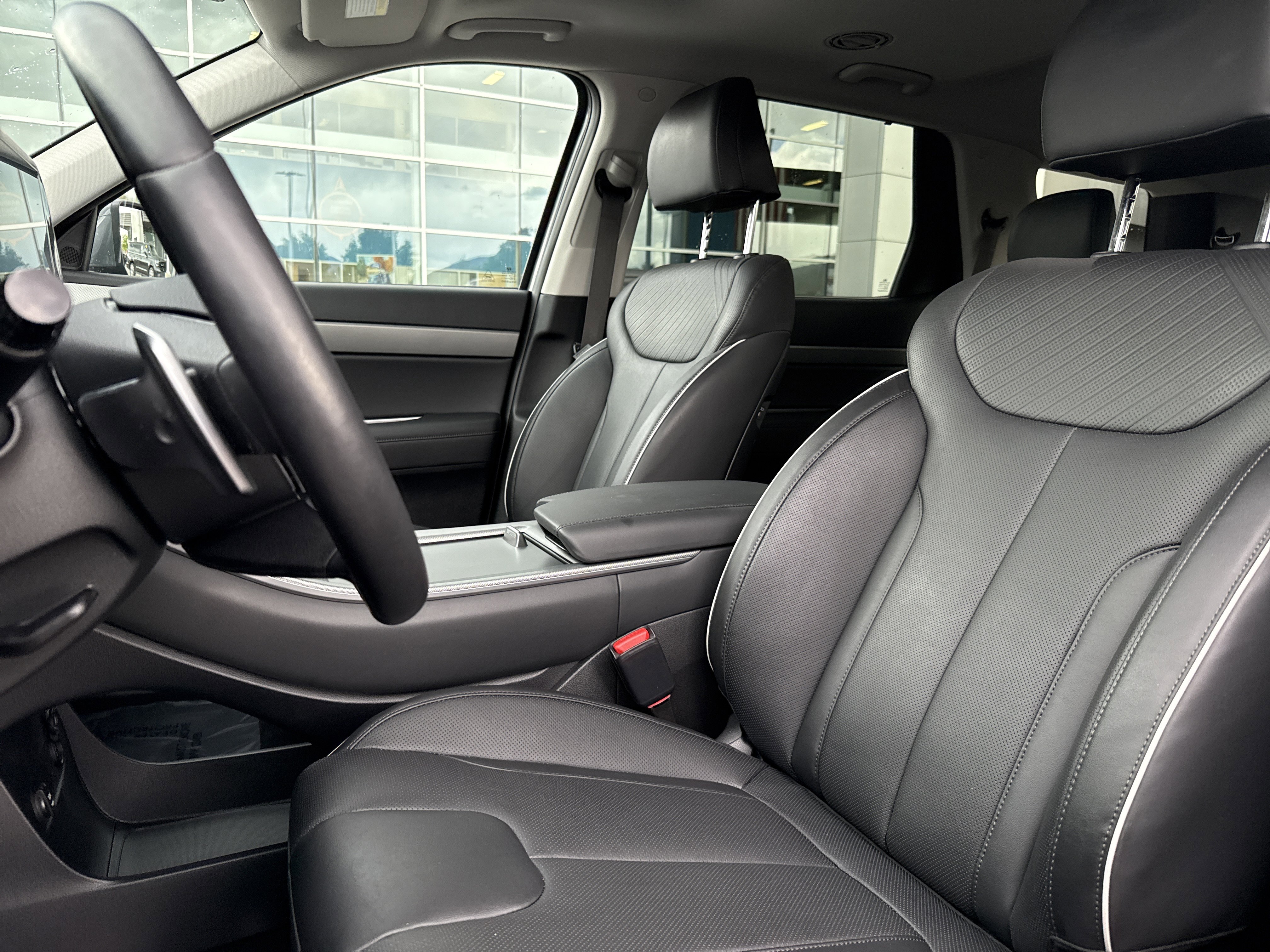 Used 2025 Hyundai Palisade SEL image 12