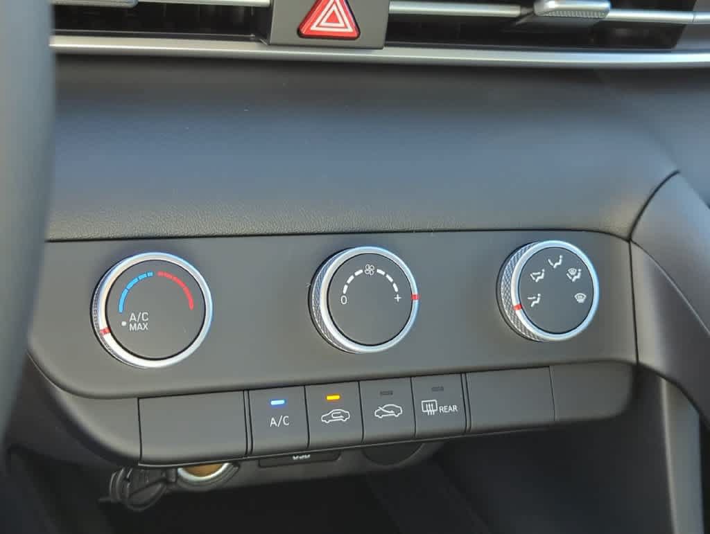 New 2026 Hyundai Elantra SE FWD image 31
