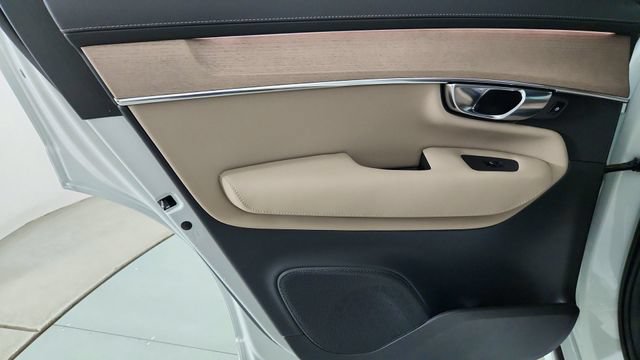 New 2026 Volvo XC90 T8 Plus w/ Protection Package AWD/4WD image 27