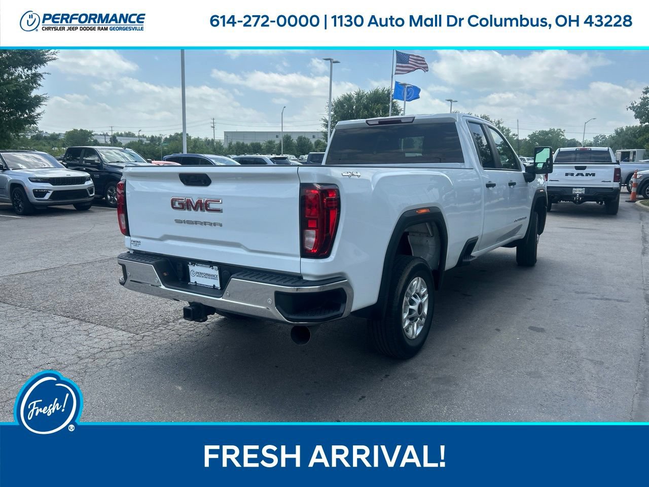Used 2024 GMC Sierra 2500 Pro AWD/4WD image 4