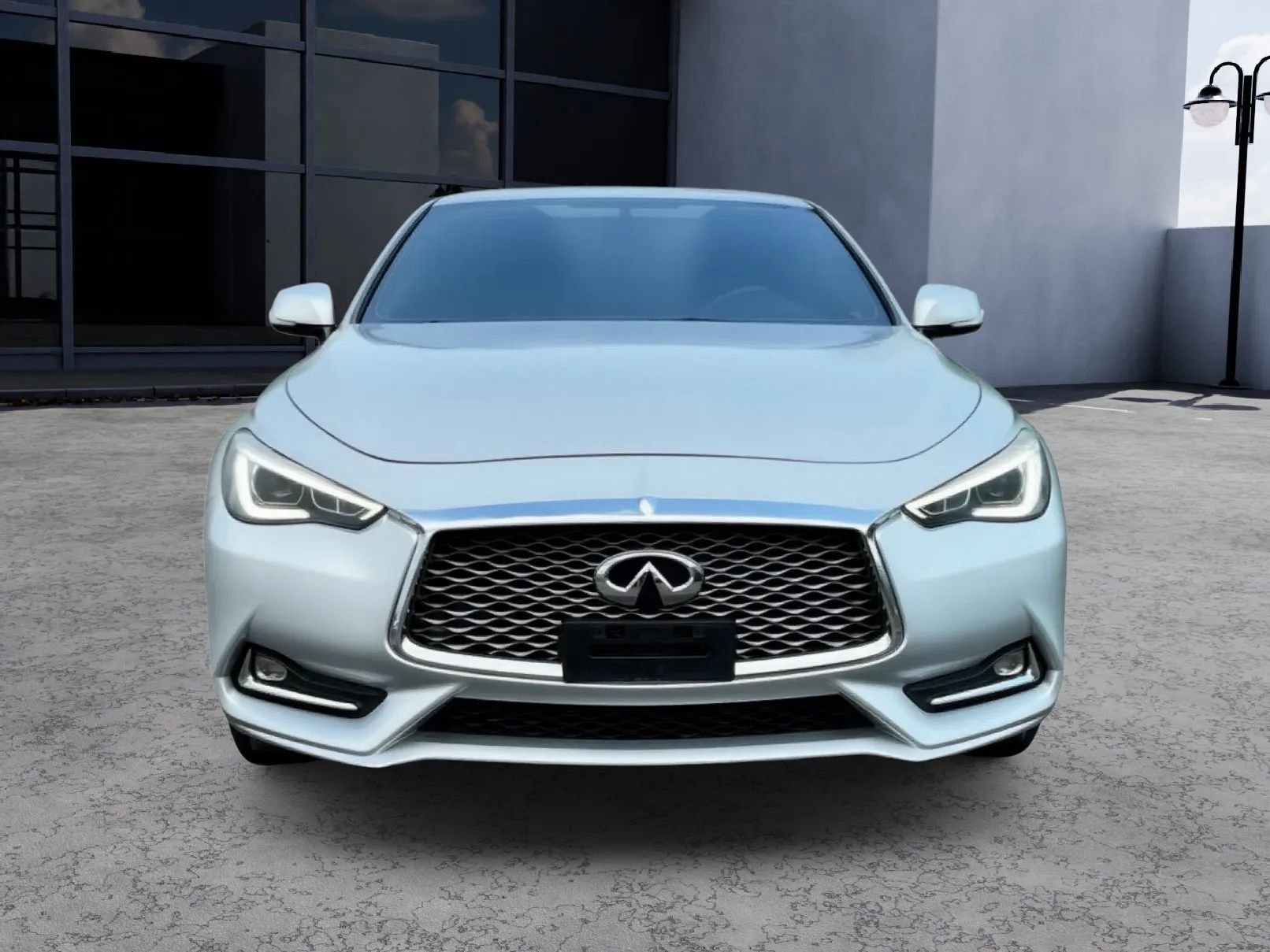 Used 2018 INFINITI Q60 2.0t w/ Moonroof Package RWD image 7
