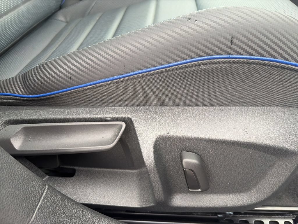 Used 2024 Volkswagen Golf R AWD/4WD image 34