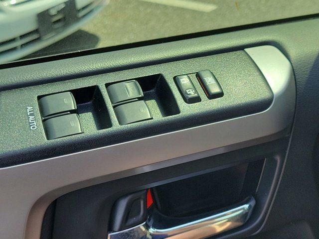 Used 2020 Toyota 4Runner SR5 Premium w/ Moonroof Package RWD image 31
