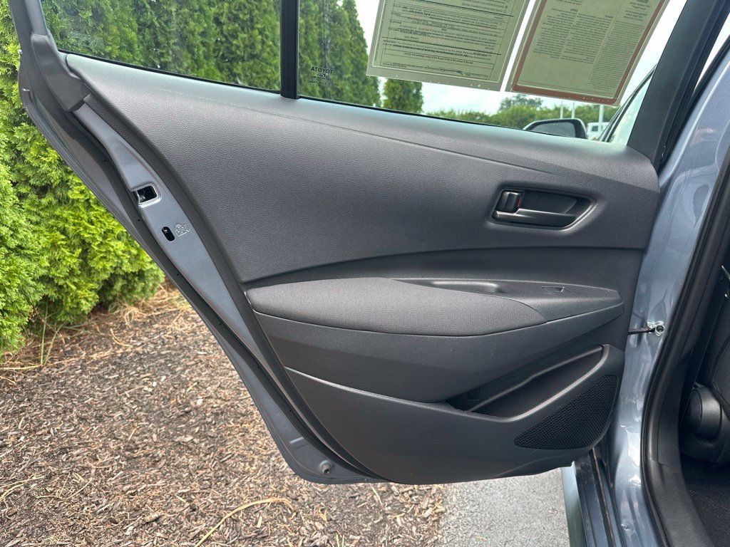 Certified 2025 Toyota Corolla LE FWD image 9