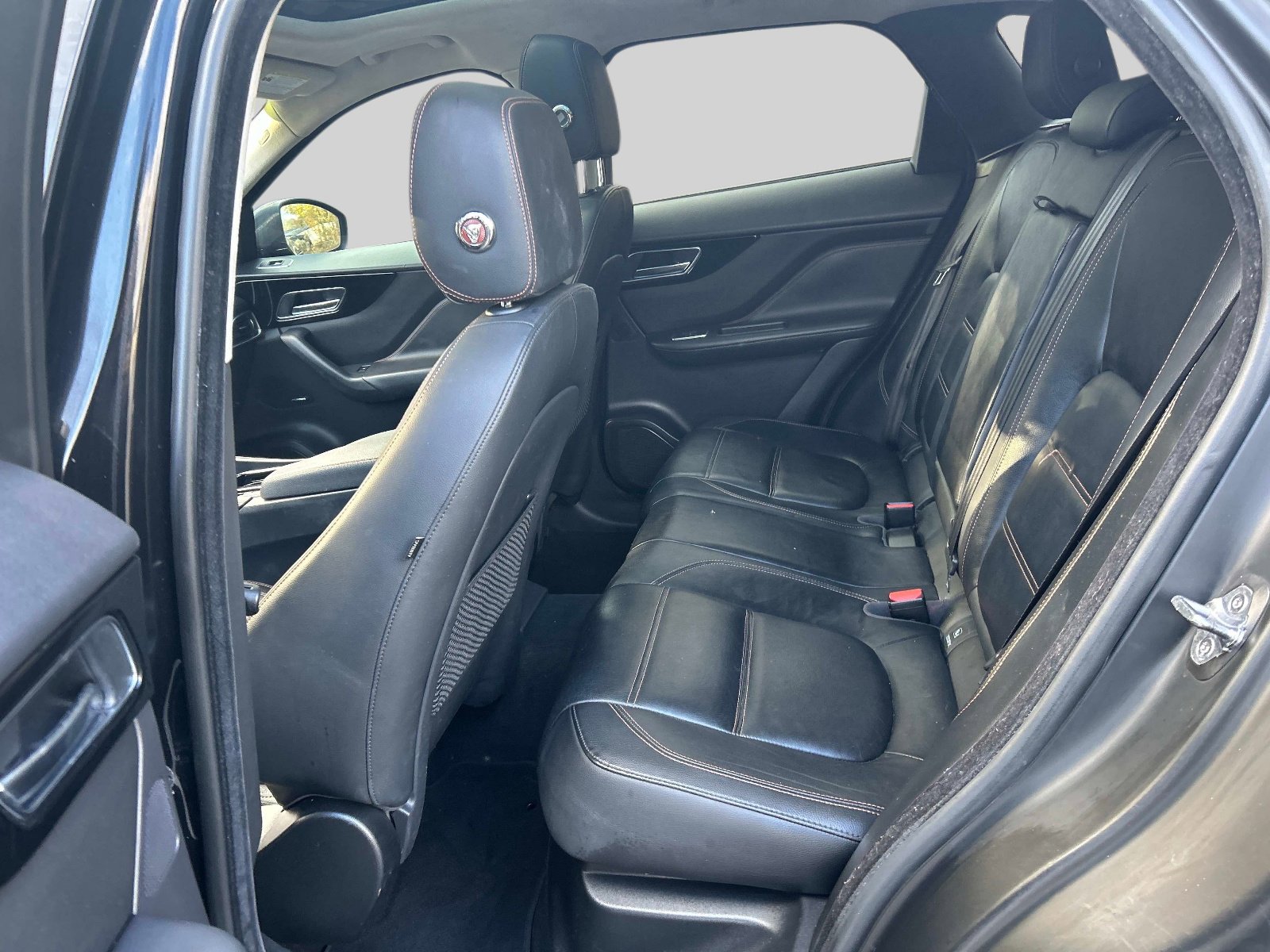 Used 2020 Jaguar F-PACE Prestige image 10