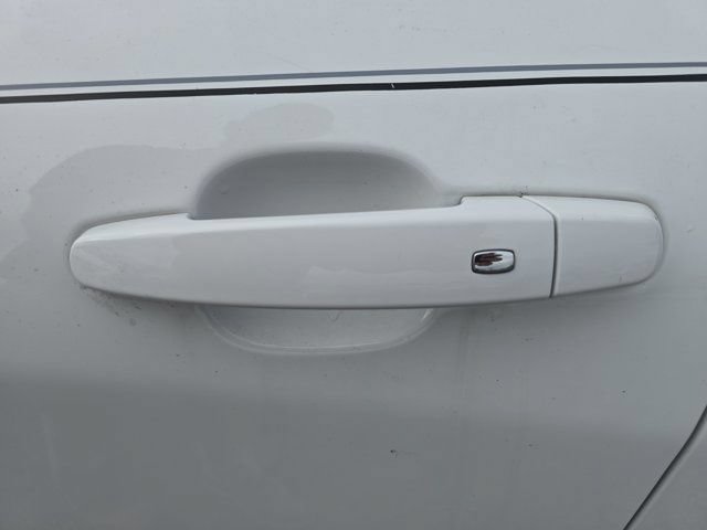 Used 2024 Chevrolet Equinox LT FWD image 11