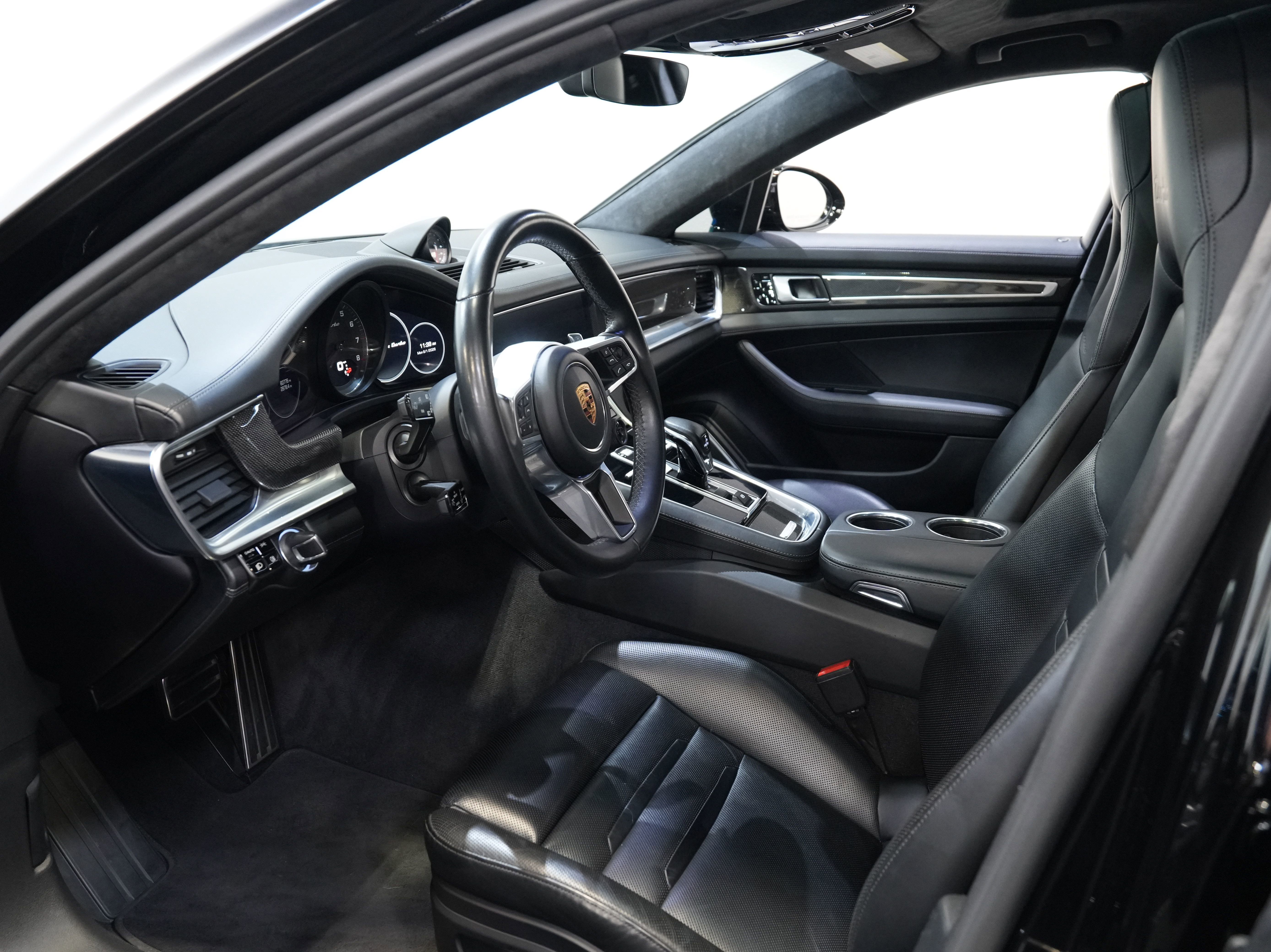 Used 2018 Porsche Panamera Turbo AWD/4WD image 31