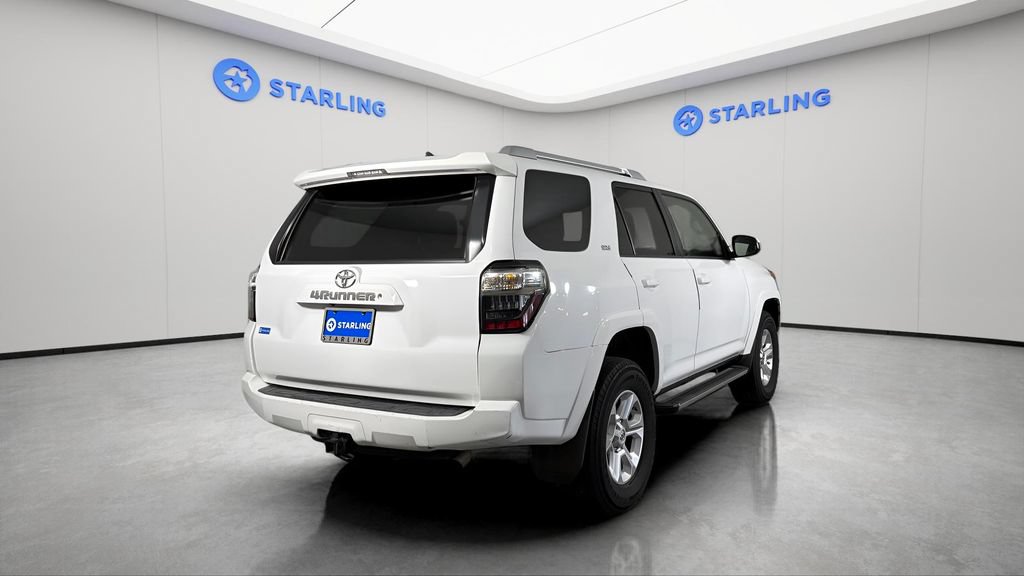 Used 2015 Toyota 4Runner SR5 AWD/4WD image 8