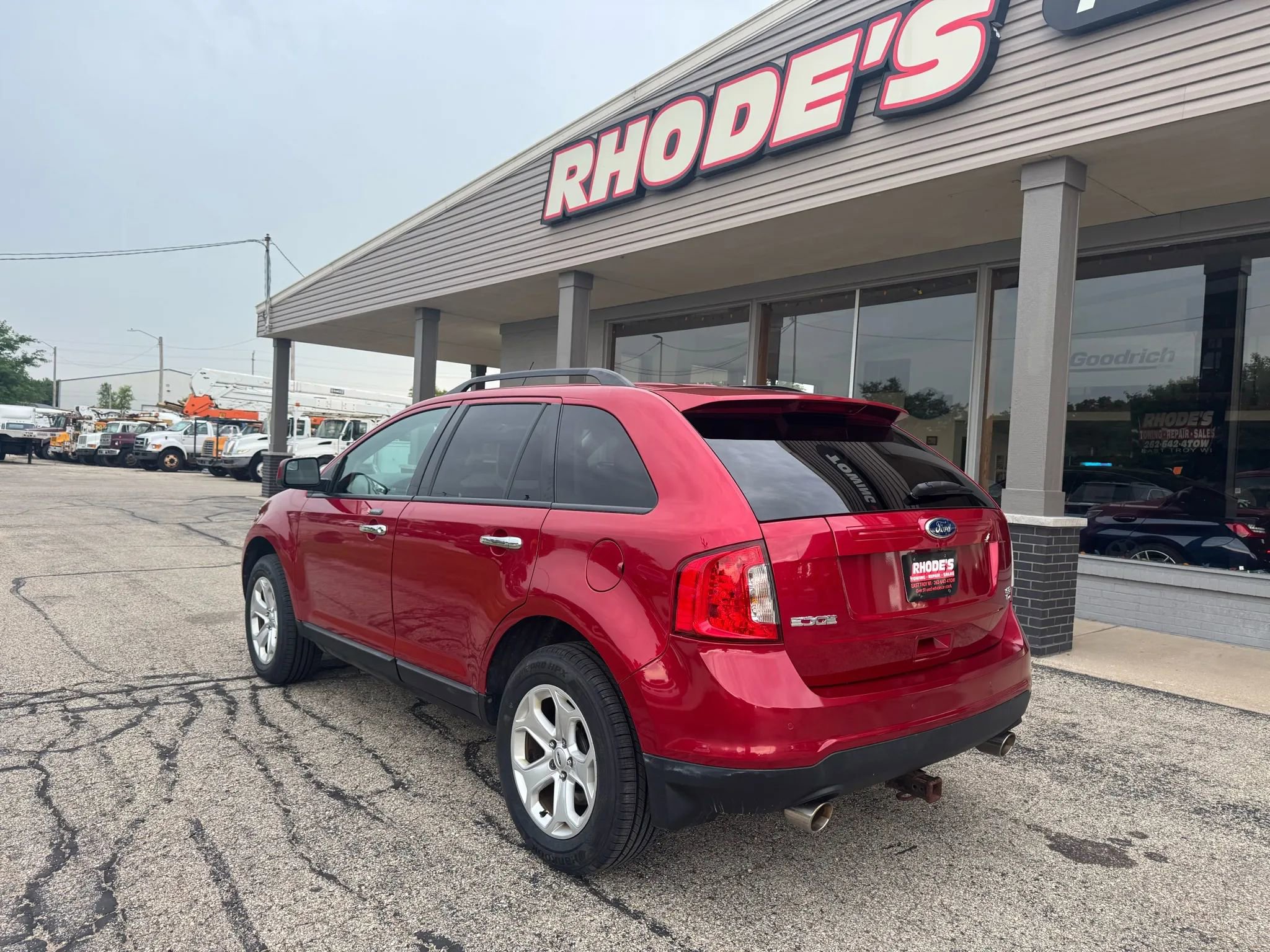Used 2011 Ford Edge SEL image 3