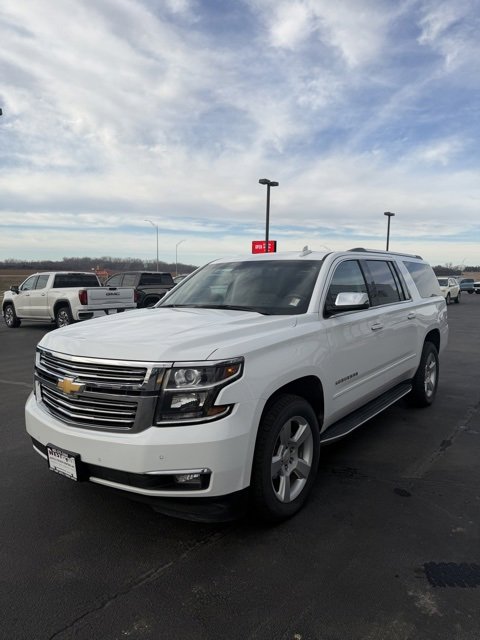Used 2019 Chevrolet Suburban Premier image 4