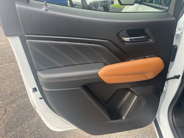 Used 2024 GMC Canyon AT4 image 12