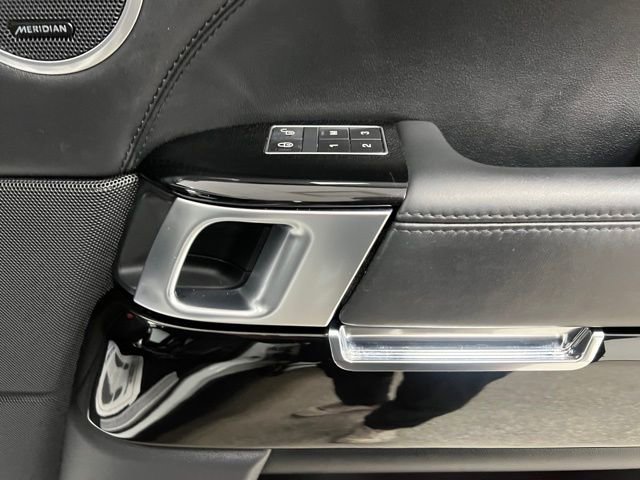 Used 2015 Land Rover Range Rover Supercharged image 56