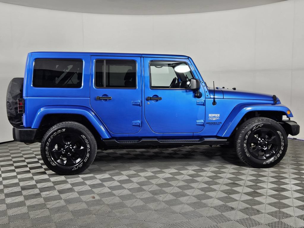 Used 2015 Jeep Wrangler Unlimited Sahara w/ Dual Top Group AWD/4WD image 5