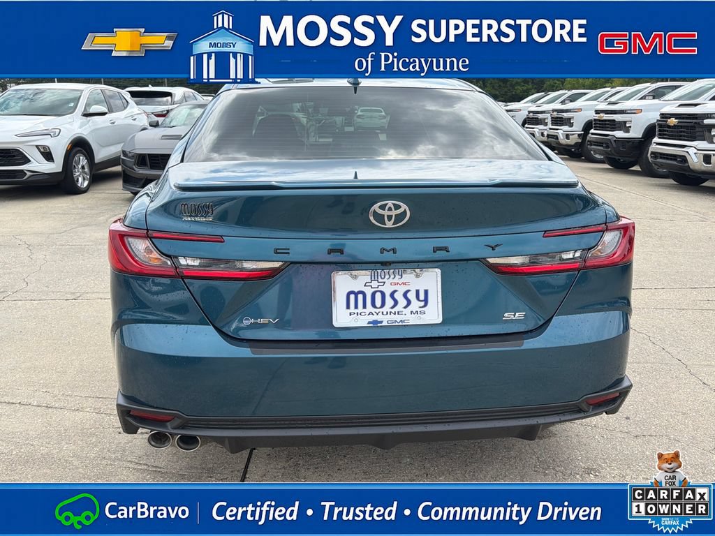 Used 2025 Toyota Camry SE w/ Convenience Package FWD image 5