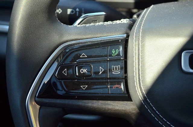 Used 2023 Jeep Grand Cherokee L Overland image 20