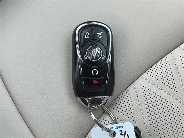 Used 2023 Buick Enclave Avenir w/ Avenir Technology Package image 33