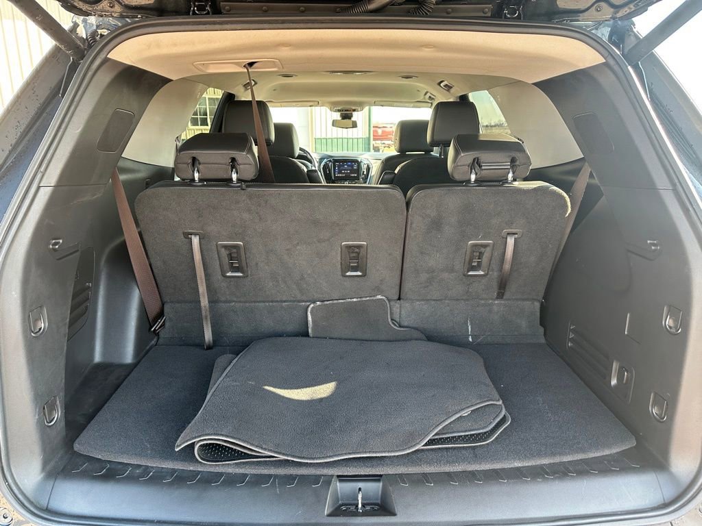 Used 2021 Chevrolet Traverse LT w/ LT Premium Package image 28