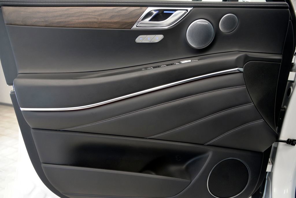 Used 2025 Genesis GV80 3.5T Advanced image 14