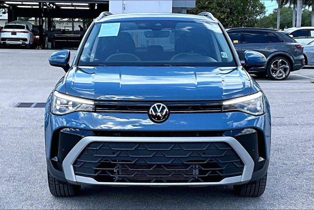 Used 2025 Volkswagen Taos SE image 10
