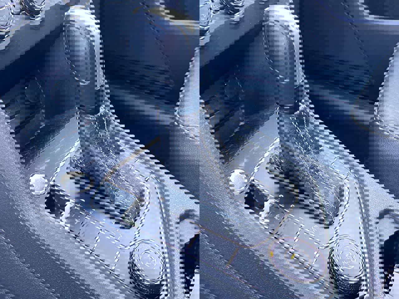 Used 2021 Volkswagen Tiguan SE image 20