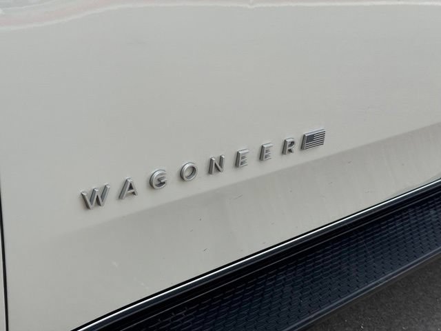 Certified 2022 Jeep Wagoneer Series II AWD/4WD image 12