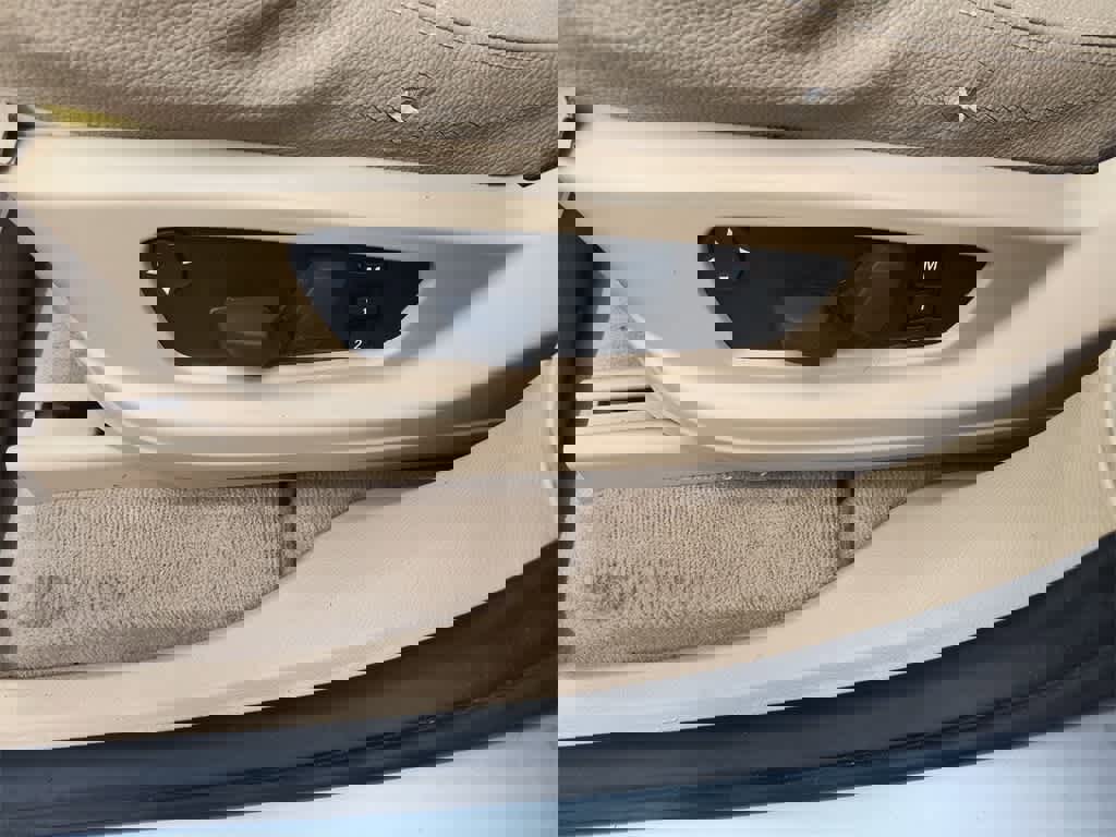 Used 2010 BMW X5 xDrive35d image 12