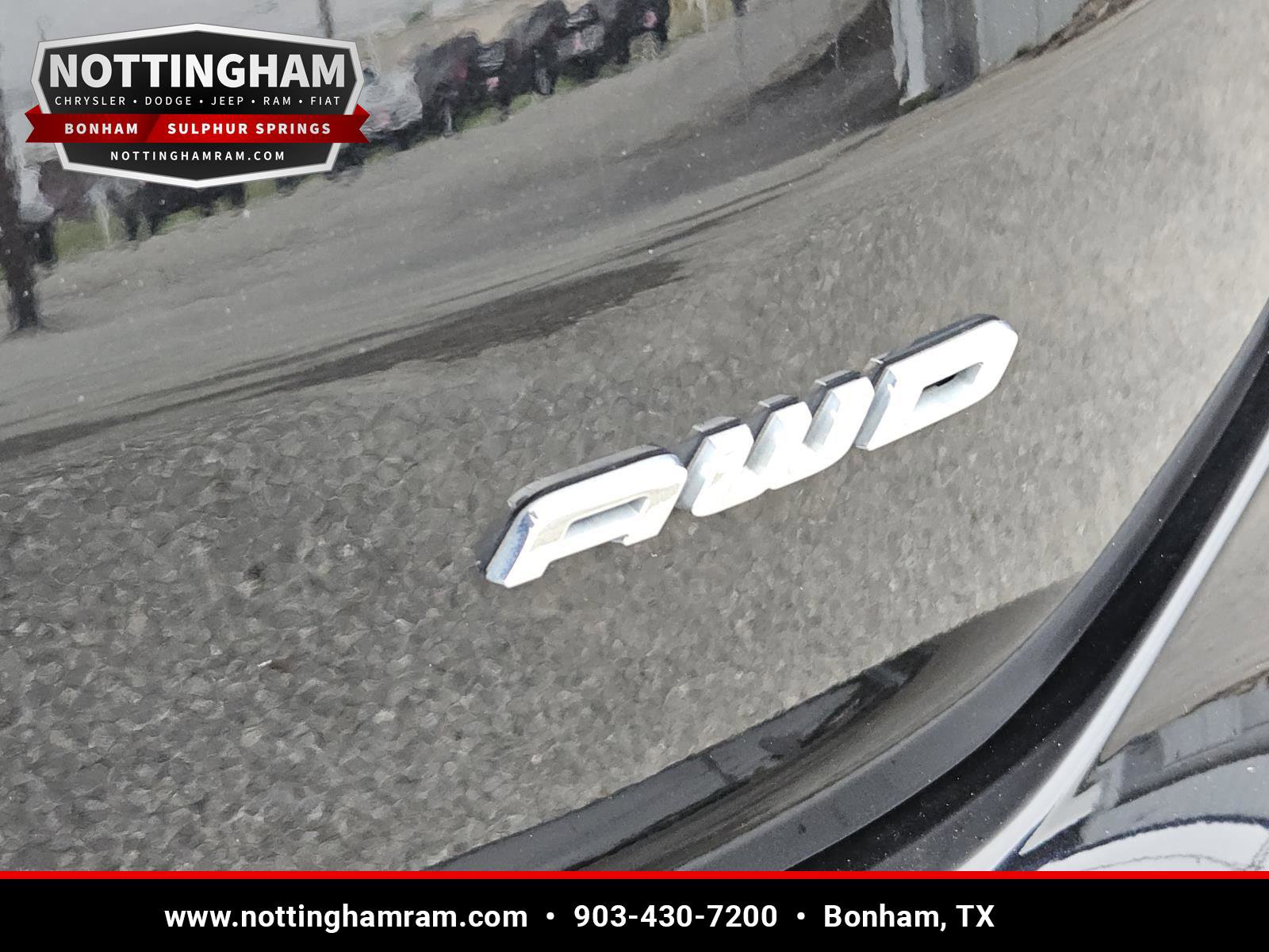 Used 2023 Ford Edge Titanium AWD/4WD image 9