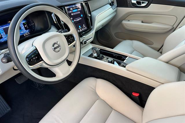 Certified 2025 Volvo XC60 T8 Plus w/ Protection Package Premier AWD/4WD image 5