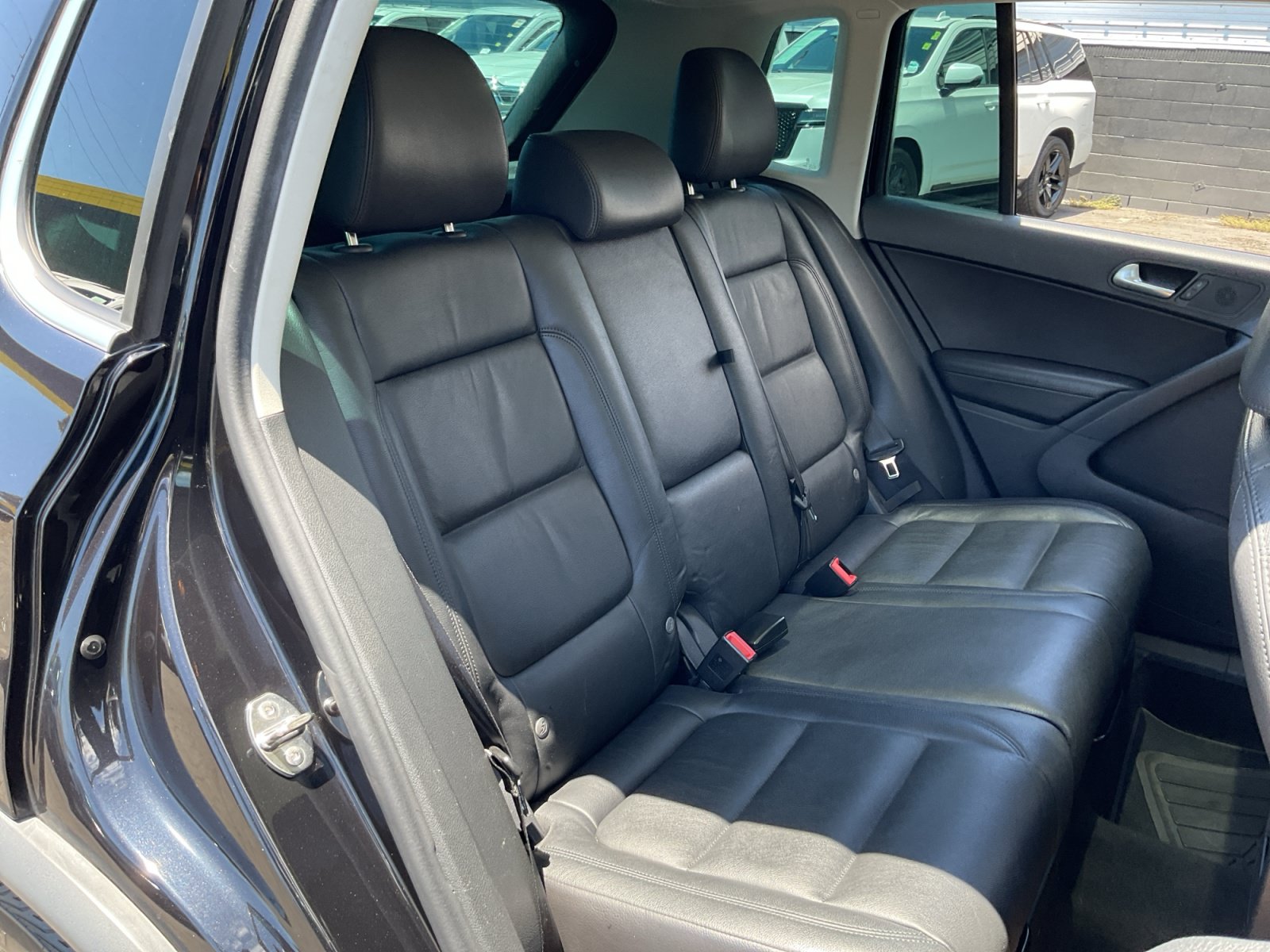 Used 2017 Volkswagen Tiguan Sport AWD/4WD image 20