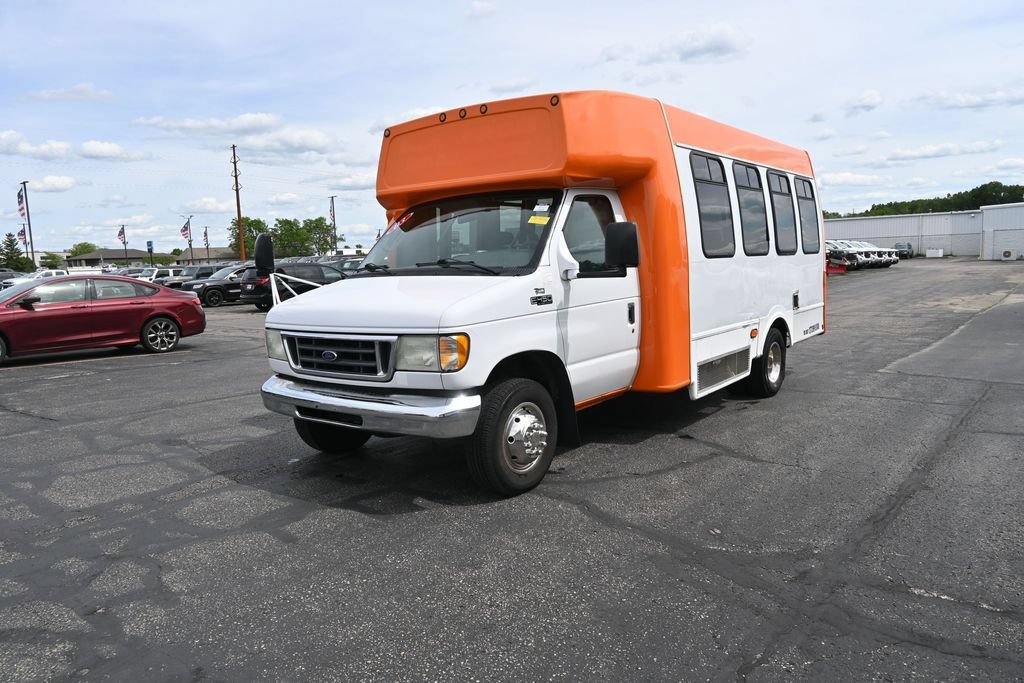 Used 2003 Ford E-450 and Econoline 450 RWD image 11