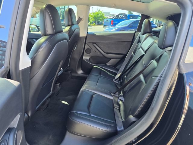 Used 2022 Tesla Model Y Performance AWD/4WD image 18