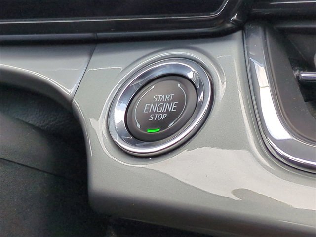 Certified 2025 Chevrolet Trax LT image 32