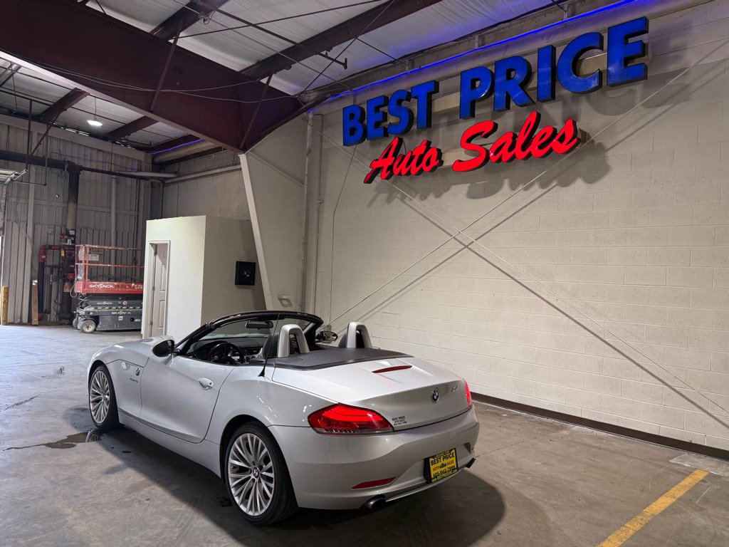 Used 2009 BMW Z4 sDrive35i RWD image 3